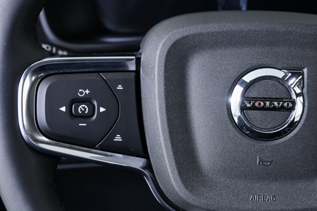 Used 2023 Volvo C40 P8 Recharge Ultimate image 12