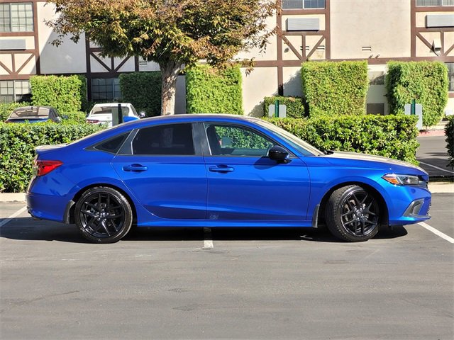 Used 2023 Honda Civic Sport image 4