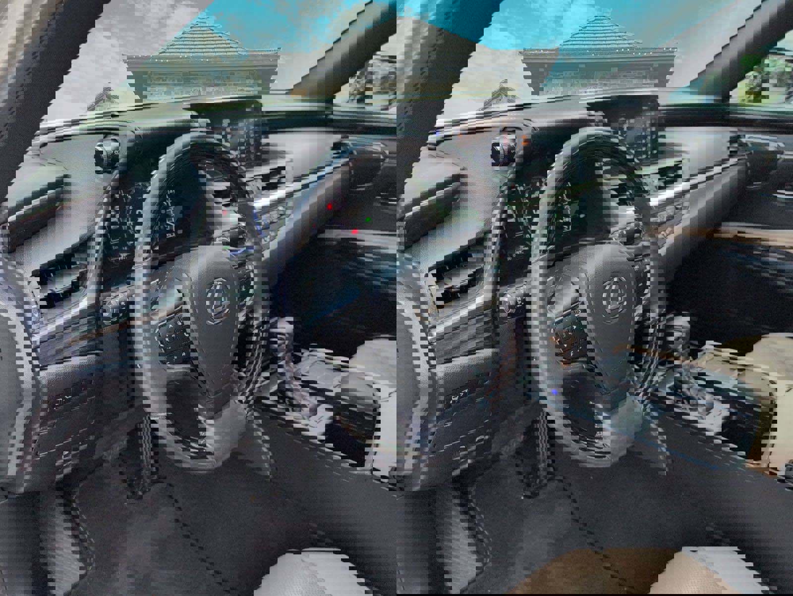 Certified 2021 Lexus ES 350 Ultra Luxury image 6