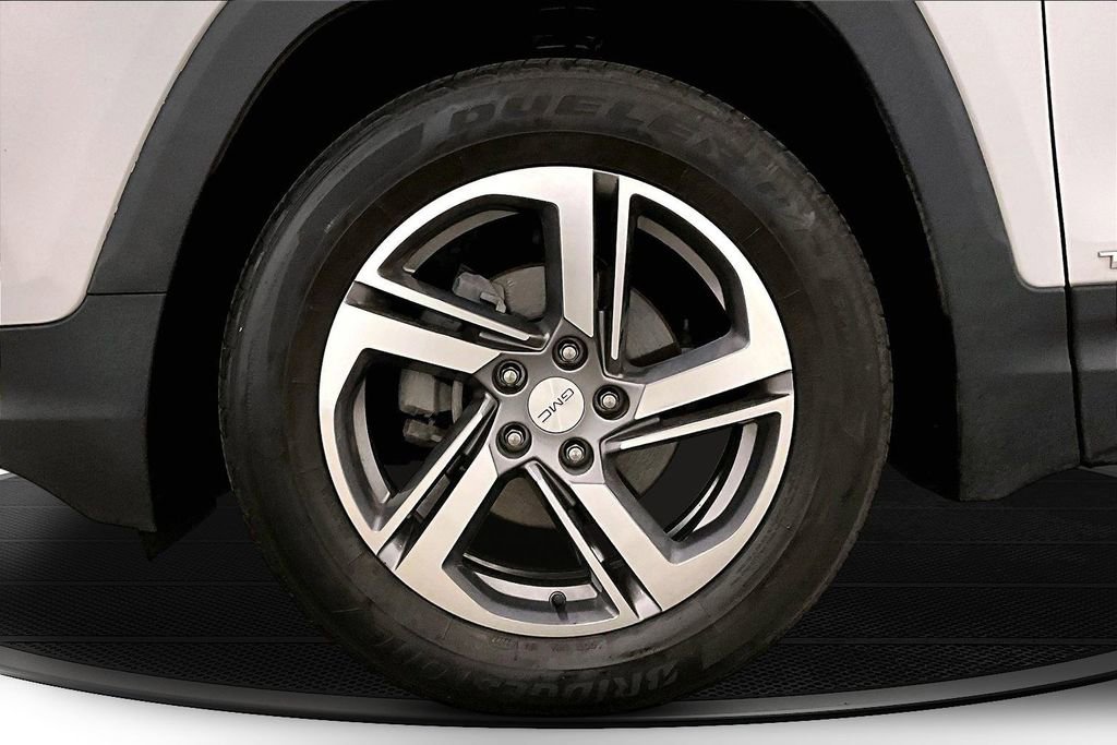 Used 2021 GMC Terrain SLT AWD/4WD image 32