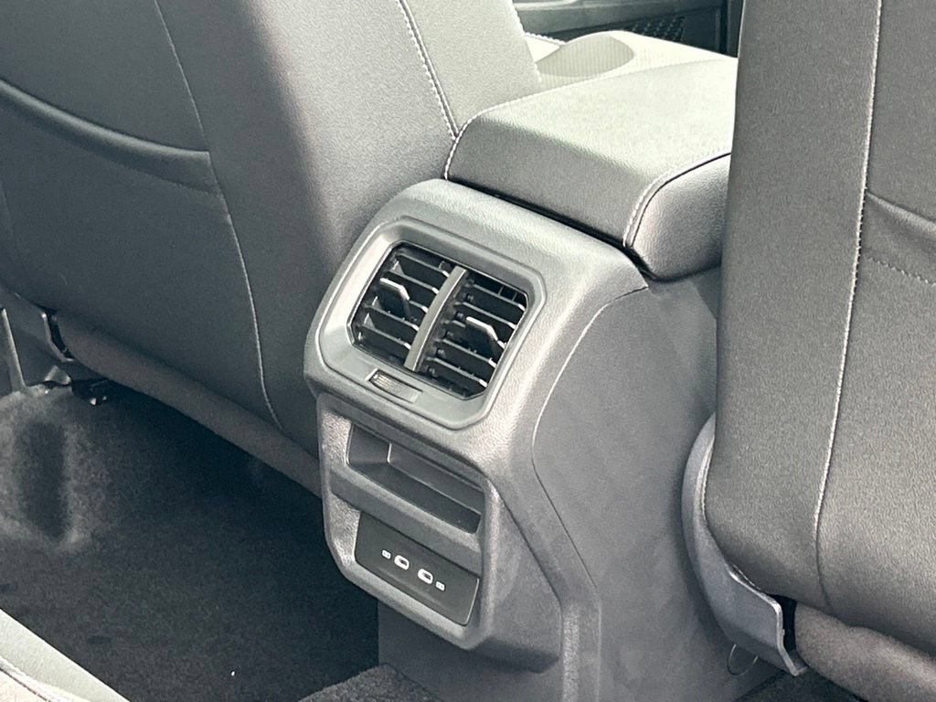 New 2026 Volkswagen Taos SEL AWD/4WD image 50