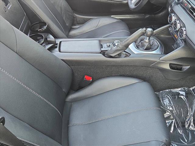 Used 2021 MAZDA MX-5 Miata RF Grand Touring RWD image 17