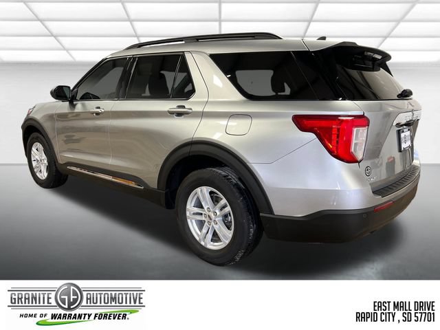 Used 2024 Ford Explorer XLT AWD/4WD image 4