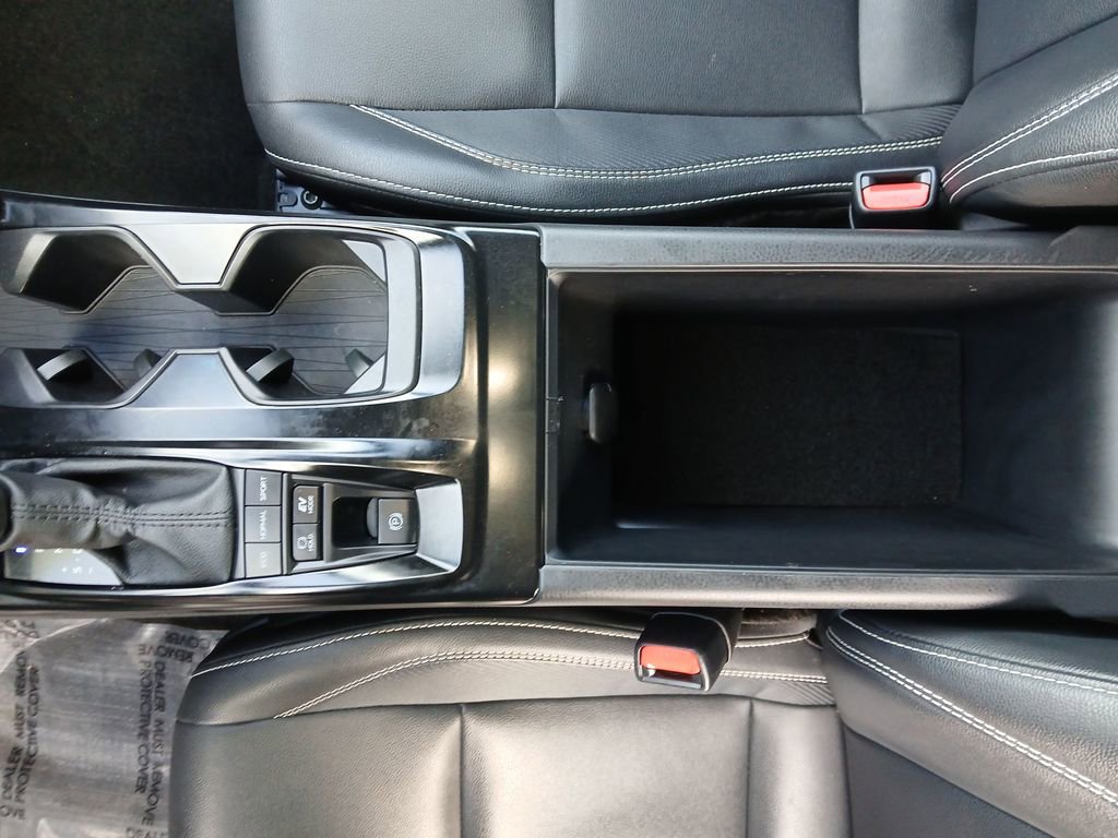 Used 2025 Toyota Camry SE image 24