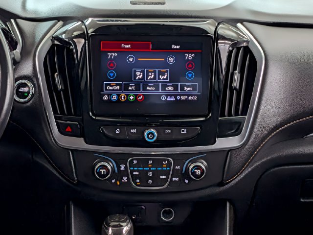 Used 2020 Chevrolet Traverse LT FWD image 29