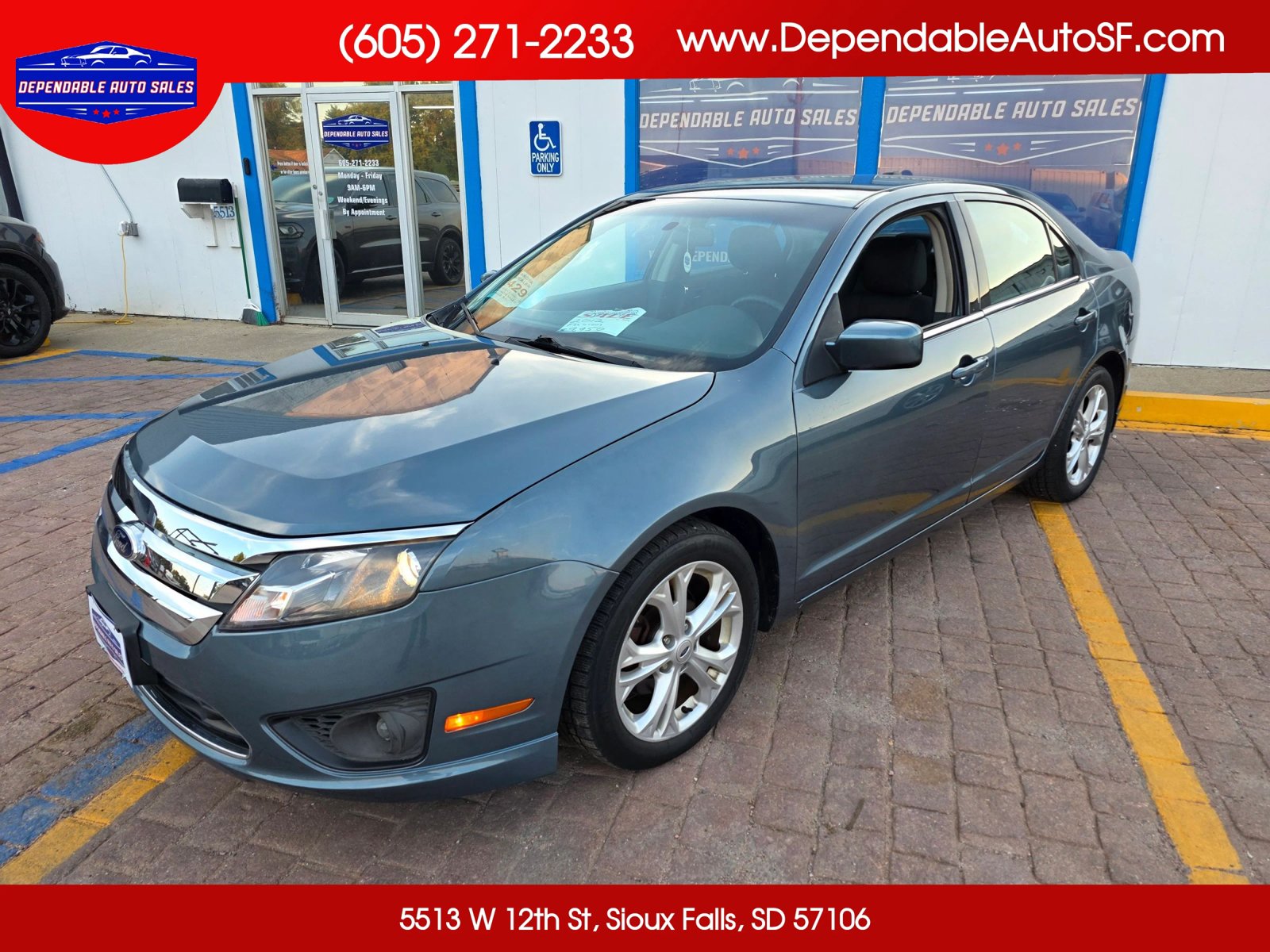 Used 2012 Ford Fusion SE FWD image 1