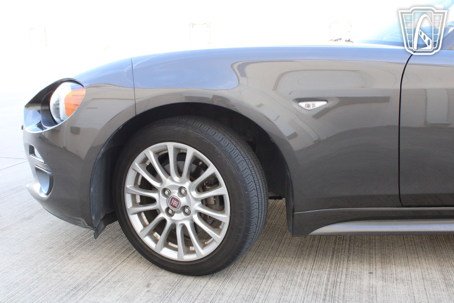 Used 2017 FIAT 124 Spider Classica image 38