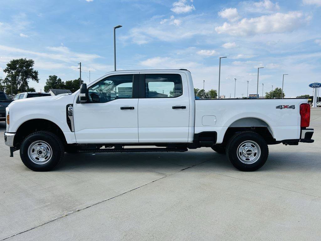 New 2026 Ford F250 XL w/ XL Chrome Package image 28