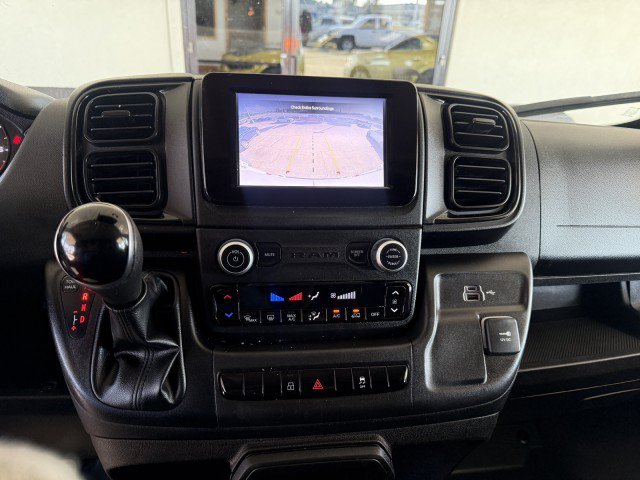 Used 2025 RAM ProMaster 2500 w/ Convenience Group FWD image 22