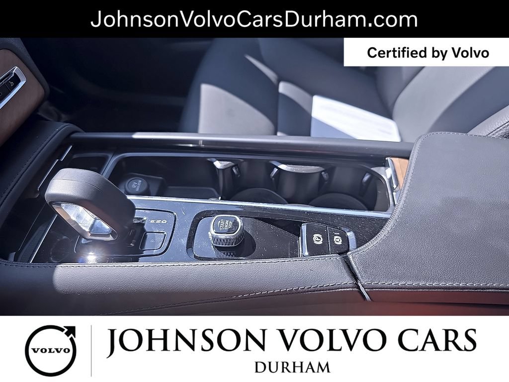 Used 2025 Volvo XC90 B6 Plus AWD/4WD image 36