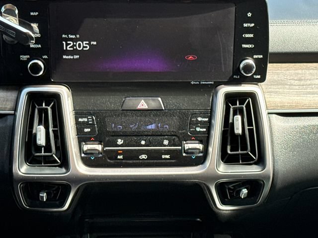 Used 2022 Kia Sorento EX FWD image 12