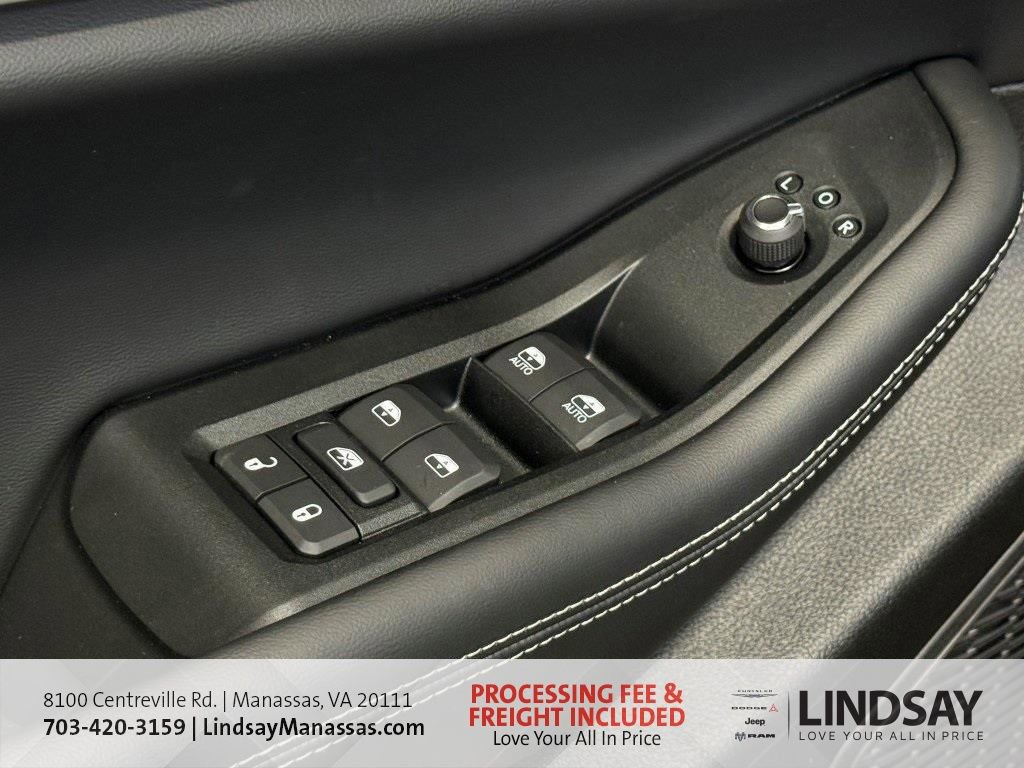 New 2025 Jeep Grand Cherokee Limited w/ Luxury Tech Group II image 35