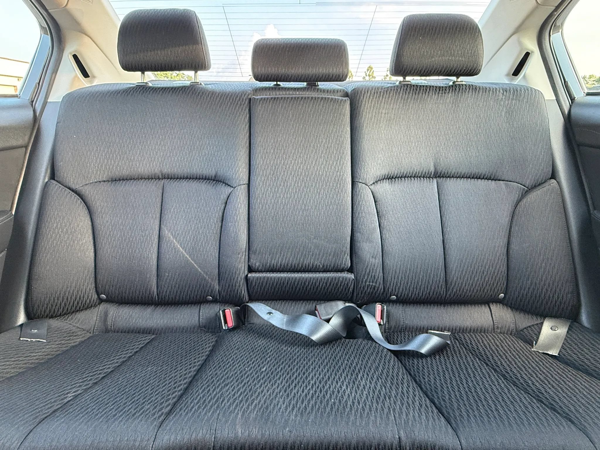 Used 2011 Subaru Legacy 2.5i Premium w/ All-Weather Pkg AWD/4WD image 22