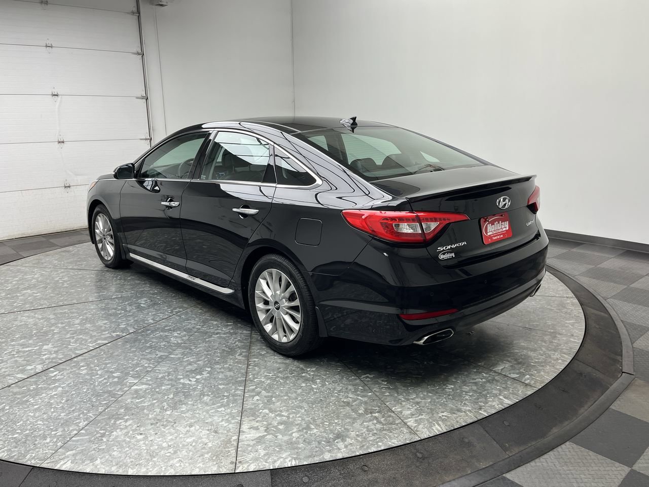 Used 2015 Hyundai Sonata Limited w/ Option Group 06 FWD video 2