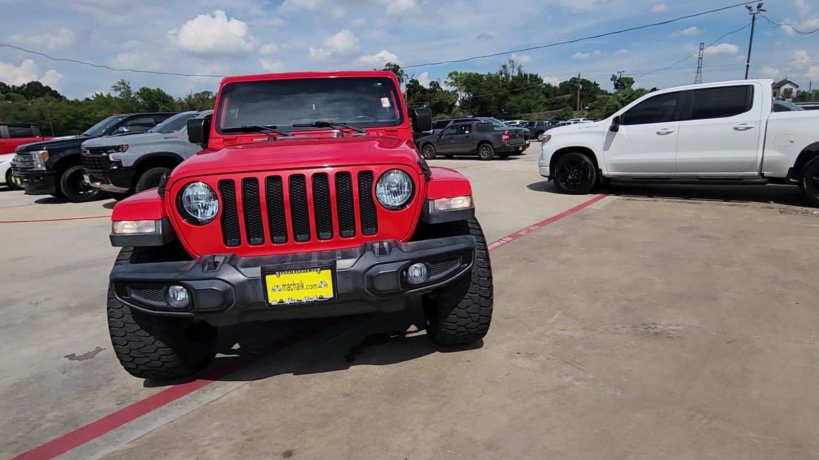 Used 2019 Jeep Wrangler Unlimited Sahara AWD/4WD image 3