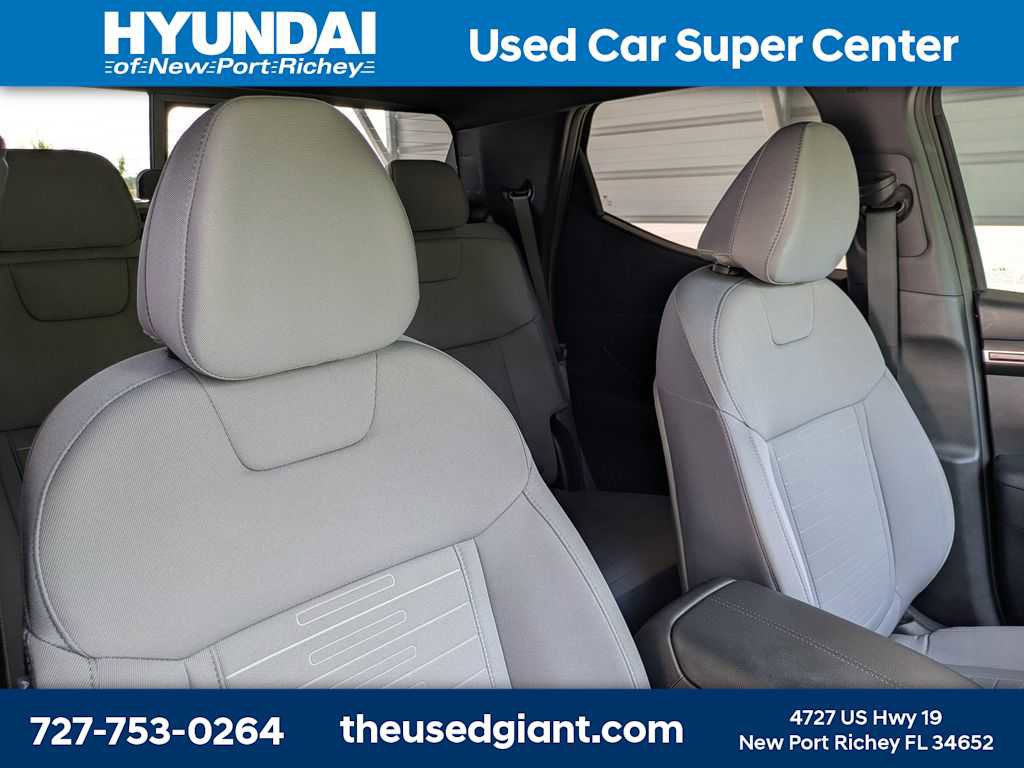 Used 2023 Hyundai Santa Cruz SEL w/ Activity Package FWD image 6