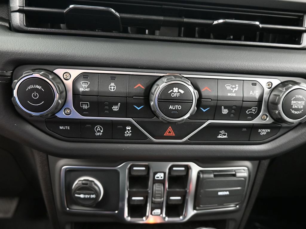 Used 2025 Jeep Gladiator Sport image 21