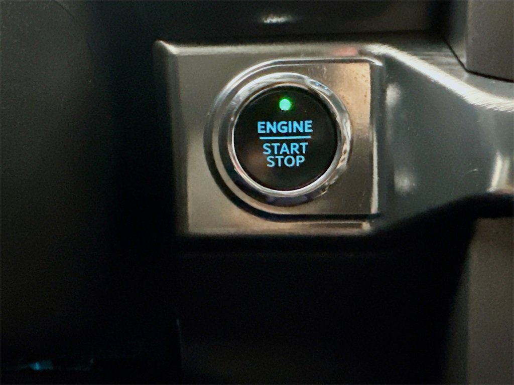 Used 2023 Ford F150 Lariat image 28