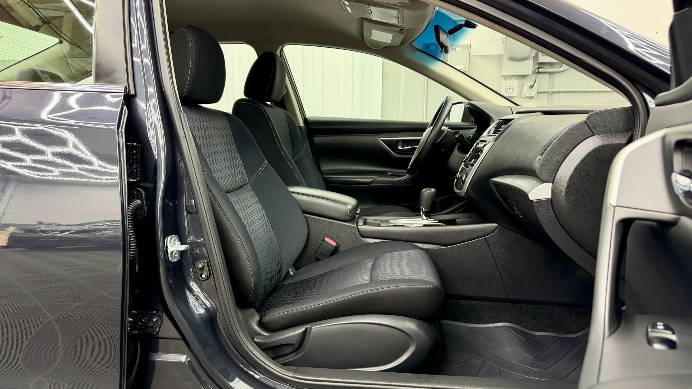 Used 2018 Nissan Altima 2.5 S w/ S Convenience Package image 13