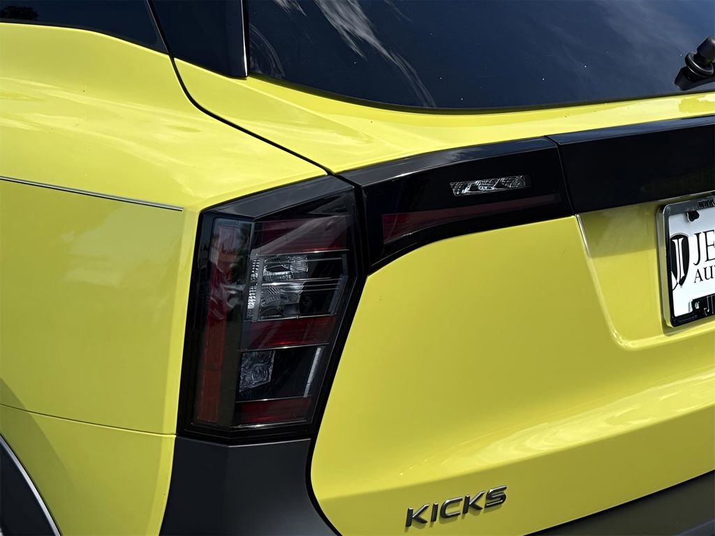 New 2026 Nissan Kicks SR image 38