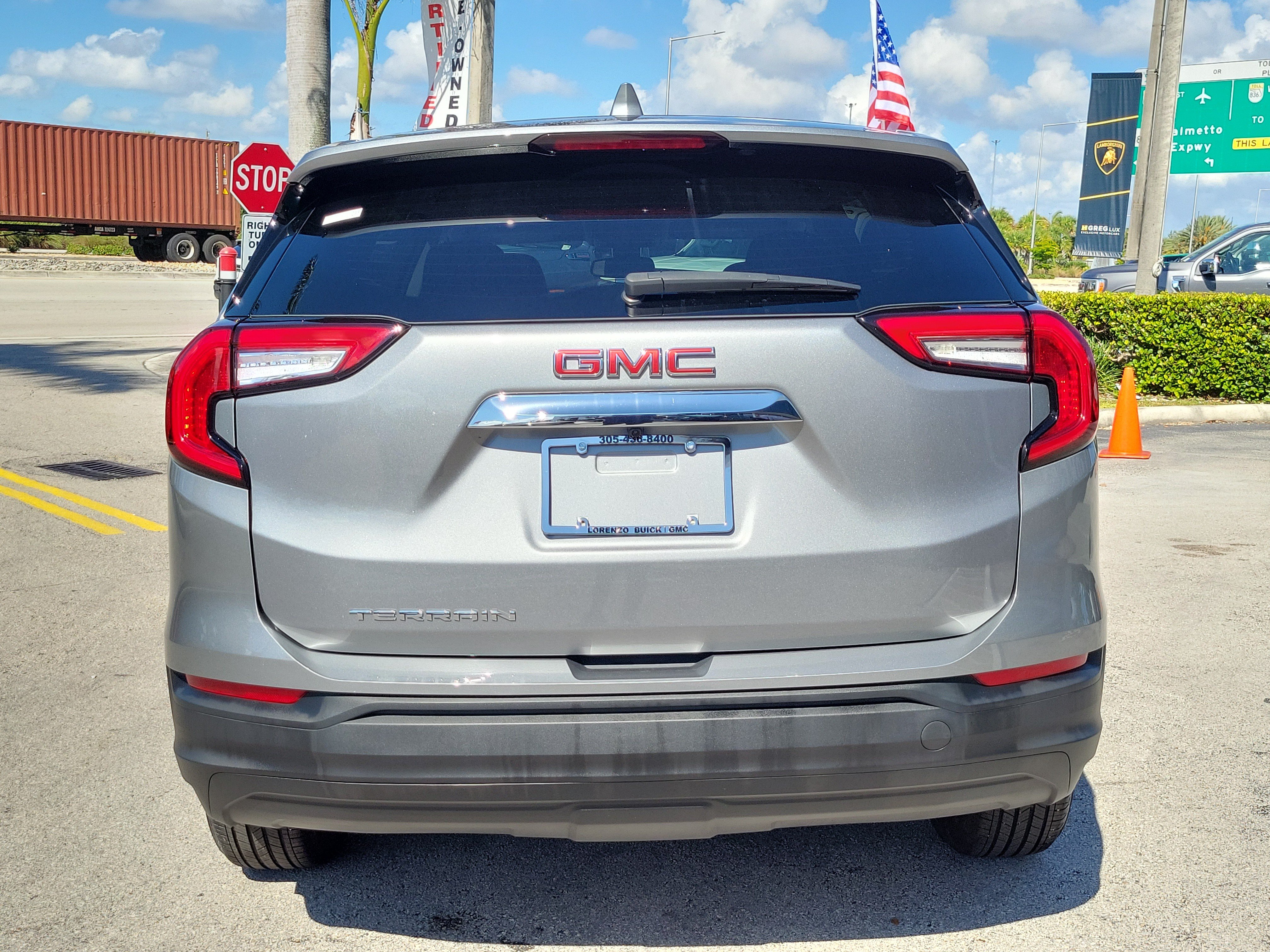 Used 2024 GMC Terrain SLE FWD image 6