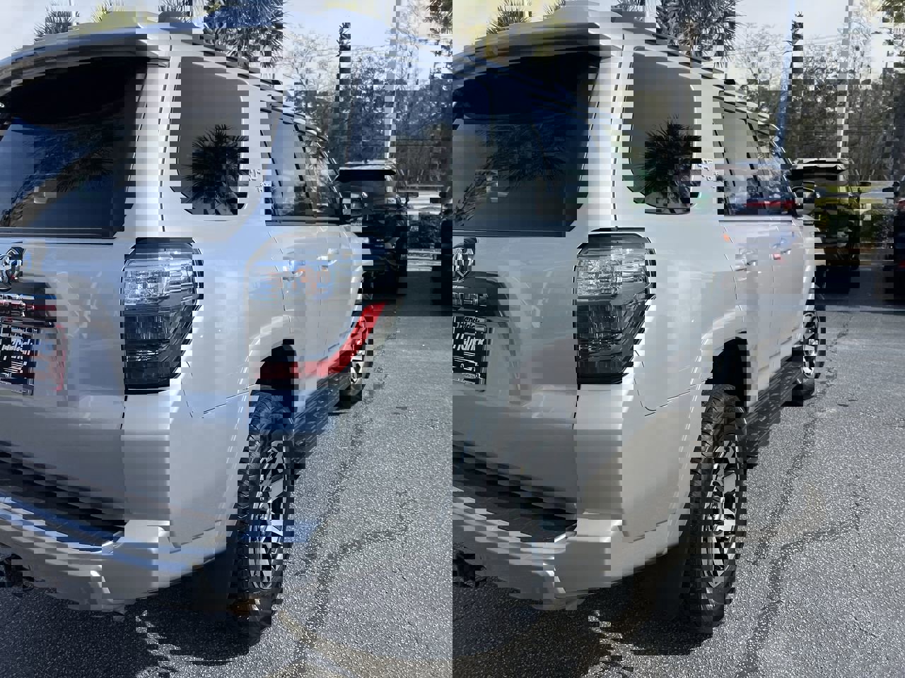 Used 2024 Toyota 4Runner TRD Off-Road Premium image 10