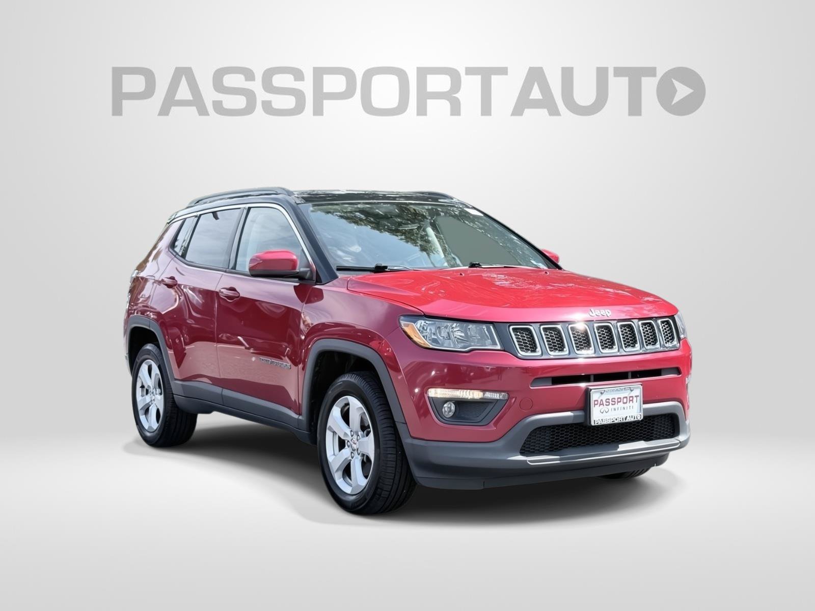 Used 2018 Jeep Compass Latitude w/ Popular Equipment Group AWD/4WD image 3