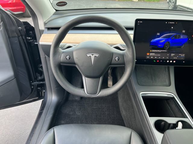 Used 2024 Tesla Model Y Long Range AWD/4WD image 15