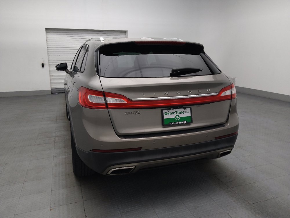 Used 2016 Lincoln MKX Premiere w/ Cargo Accessories Package FWD image 6