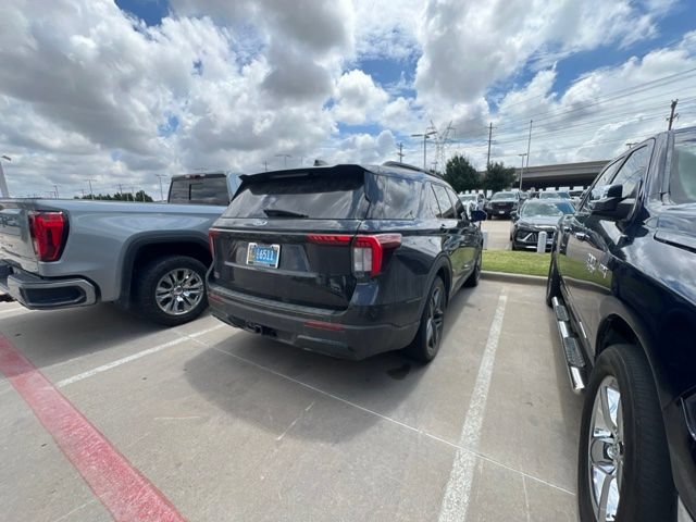 Used 2025 Ford Explorer ST-Line w/ Premium Package RWD image 3