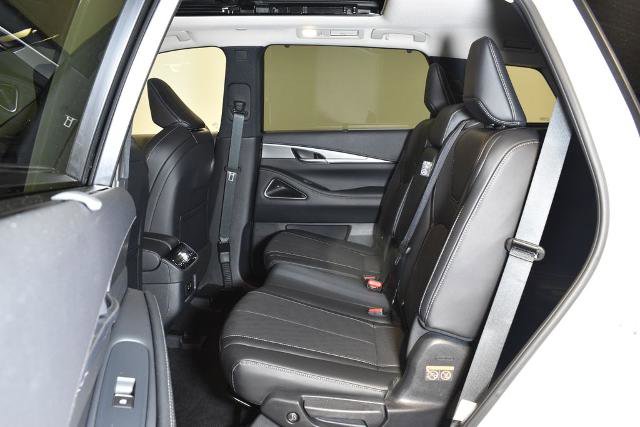 Certified 2026 INFINITI QX60 Luxe w/ Family Package AWD/4WD image 28
