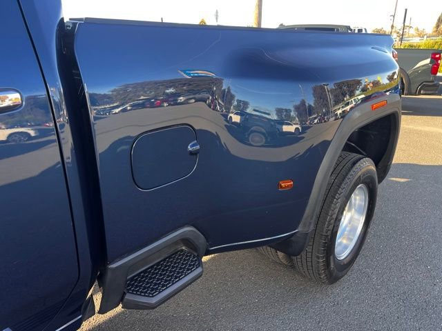 Used 2023 GMC Sierra 3500 Denali w/ Denali Ultimate Package AWD/4WD image 16