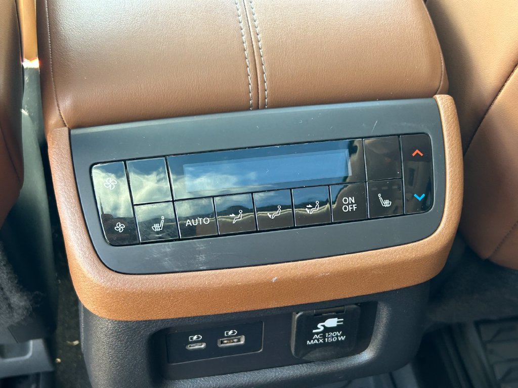 Used 2022 Nissan Pathfinder Platinum w/ Cargo Package FWD image 23