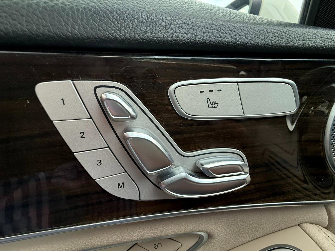 Used 2017 Mercedes-Benz C 300 Sedan image 27