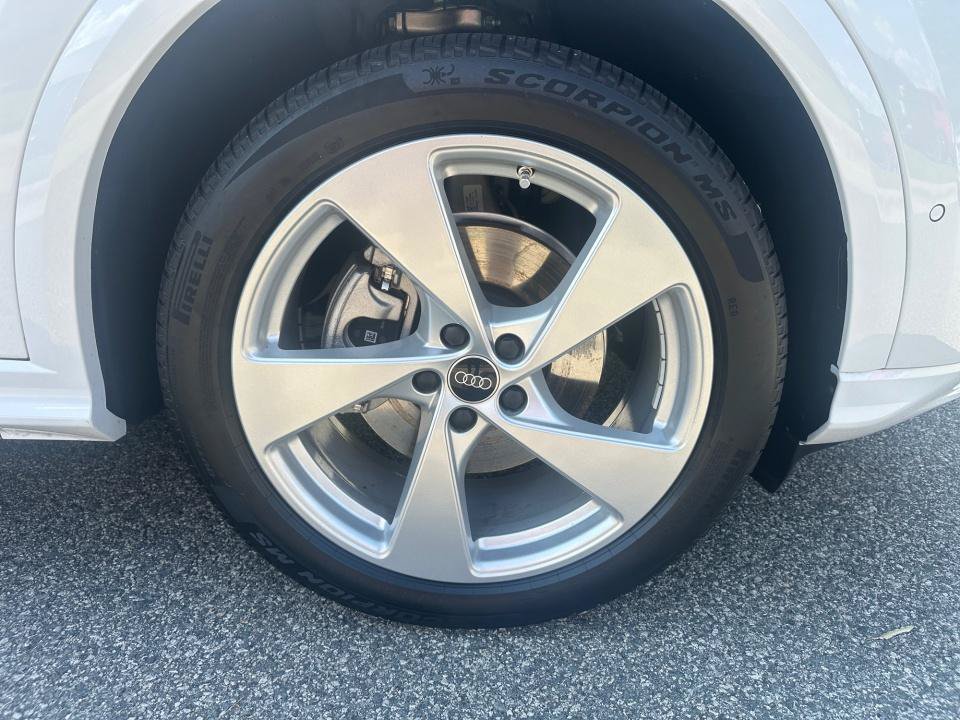 Used 2025 Audi Q5 Prestige AWD/4WD image 25