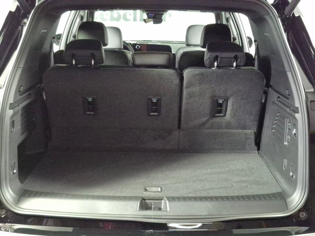 New 2026 Chevrolet Traverse High Country w/ LPO, Floor Liner Package FWD image 24