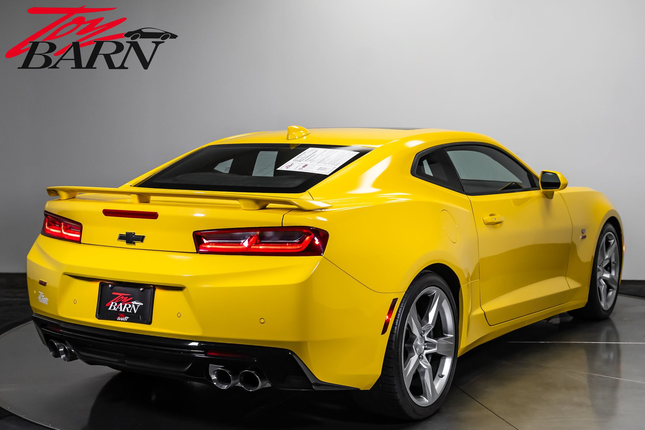 Used 2016 Chevrolet Camaro SS RWD image 5