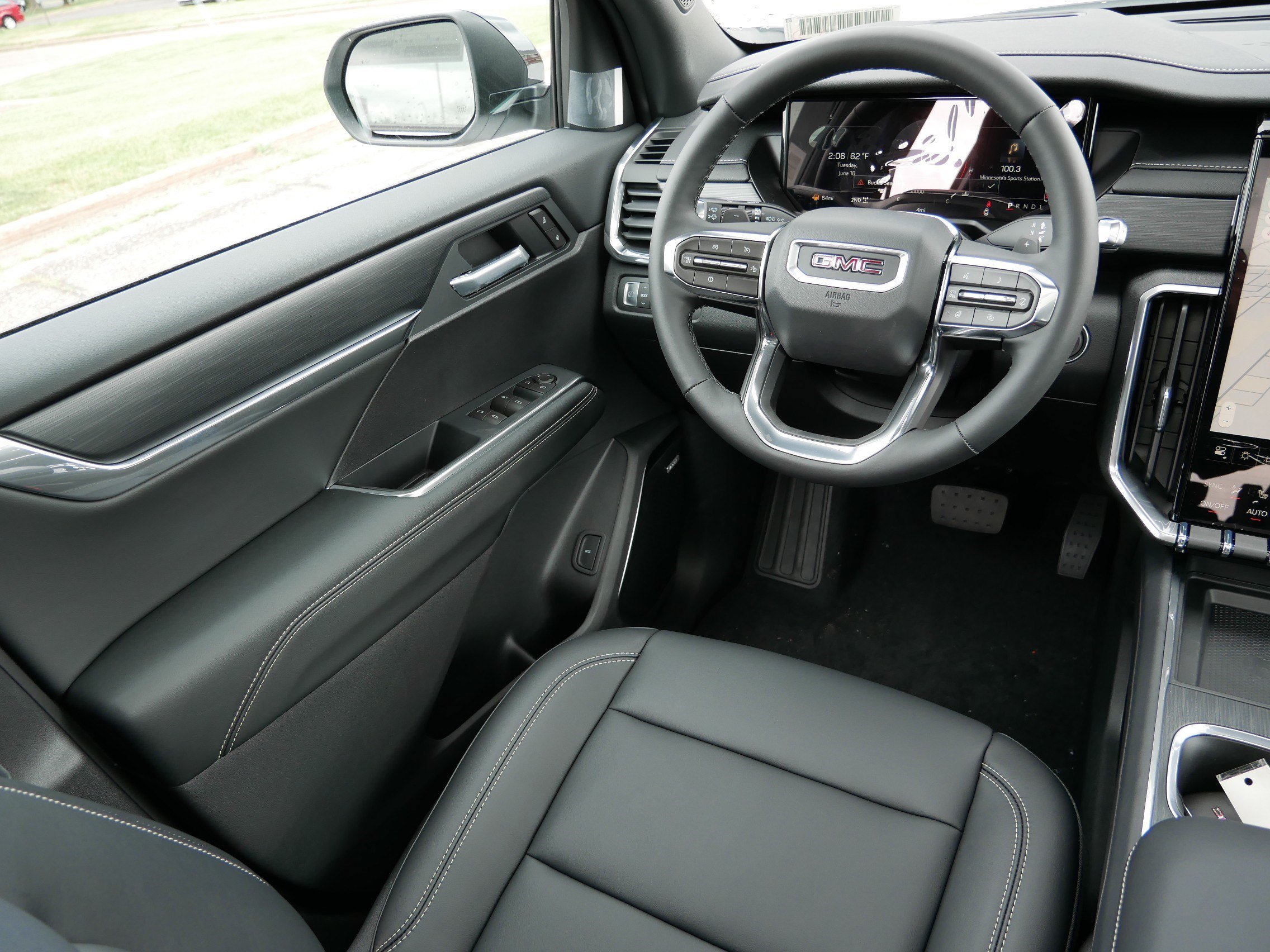 New 2026 GMC Acadia Elevation w/ Black Edition AWD/4WD image 13
