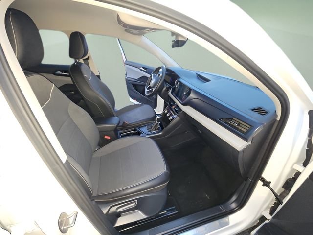 Used 2024 Volkswagen Taos SE image 18