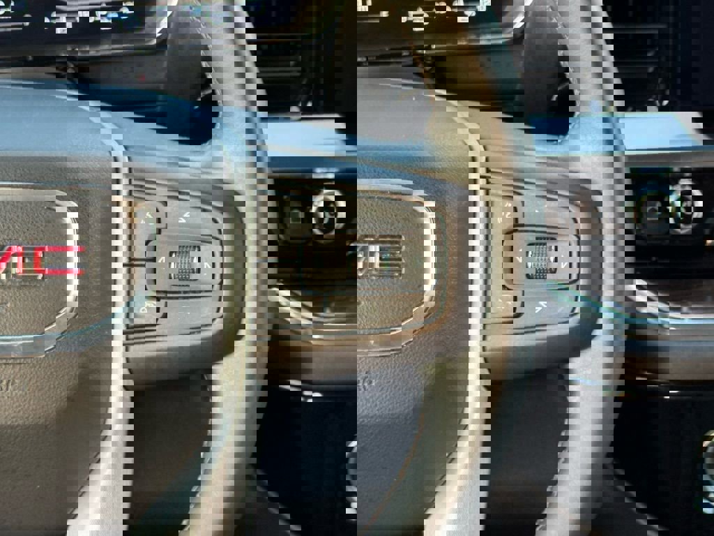 Used 2023 GMC Sierra 1500 Elevation image 28