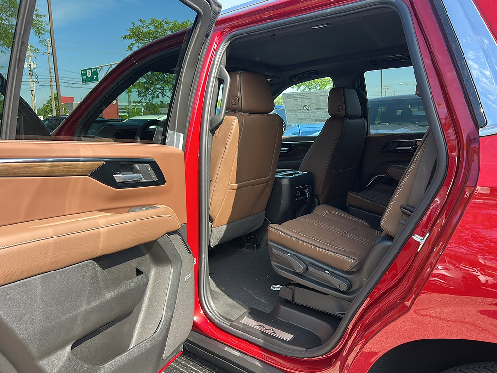 New 2026 Chevrolet Tahoe High Country w/ Sun And Tow Package AWD/4WD image 9