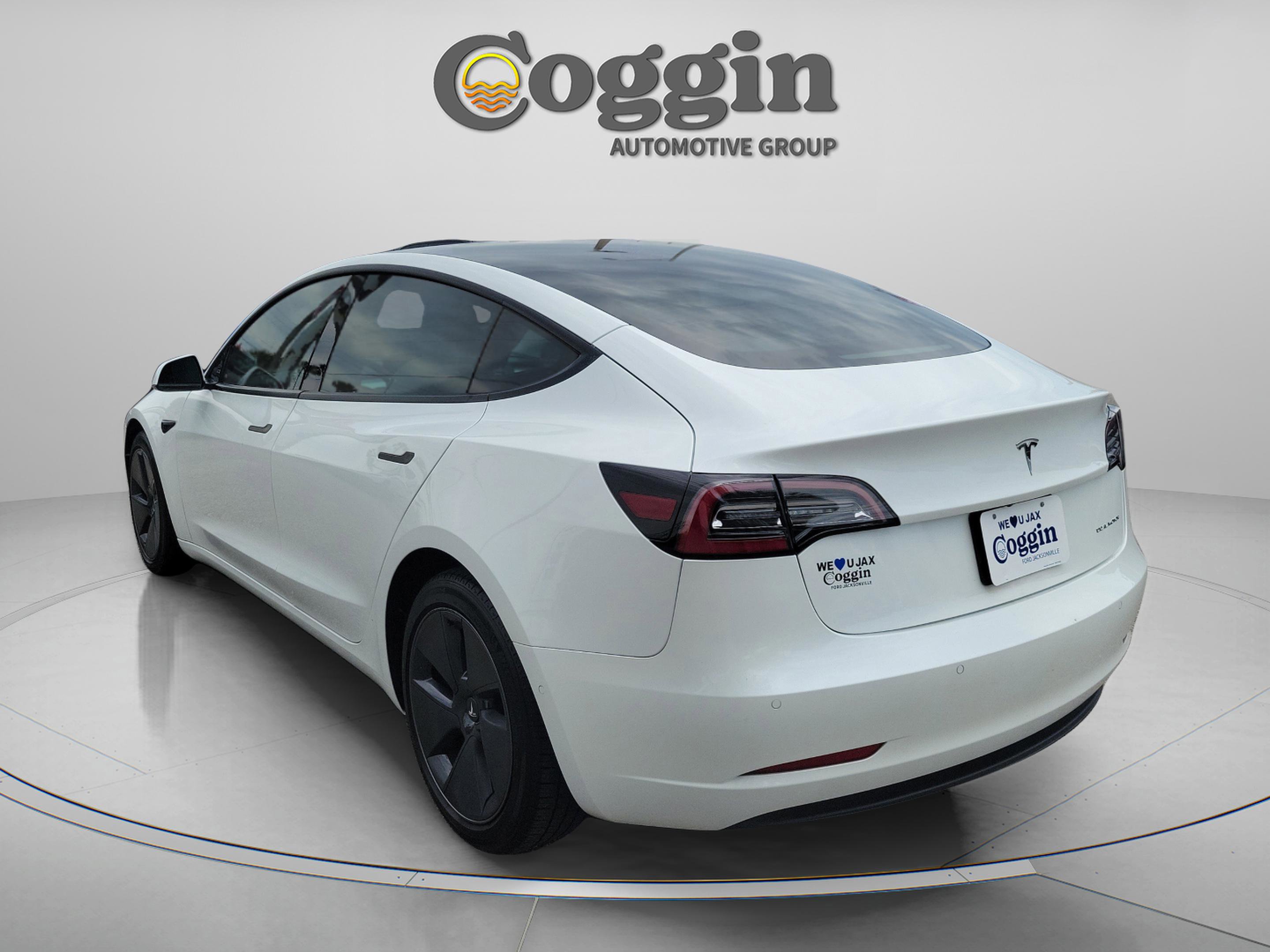 Used 2022 Tesla Model 3 Long Range AWD/4WD image 2
