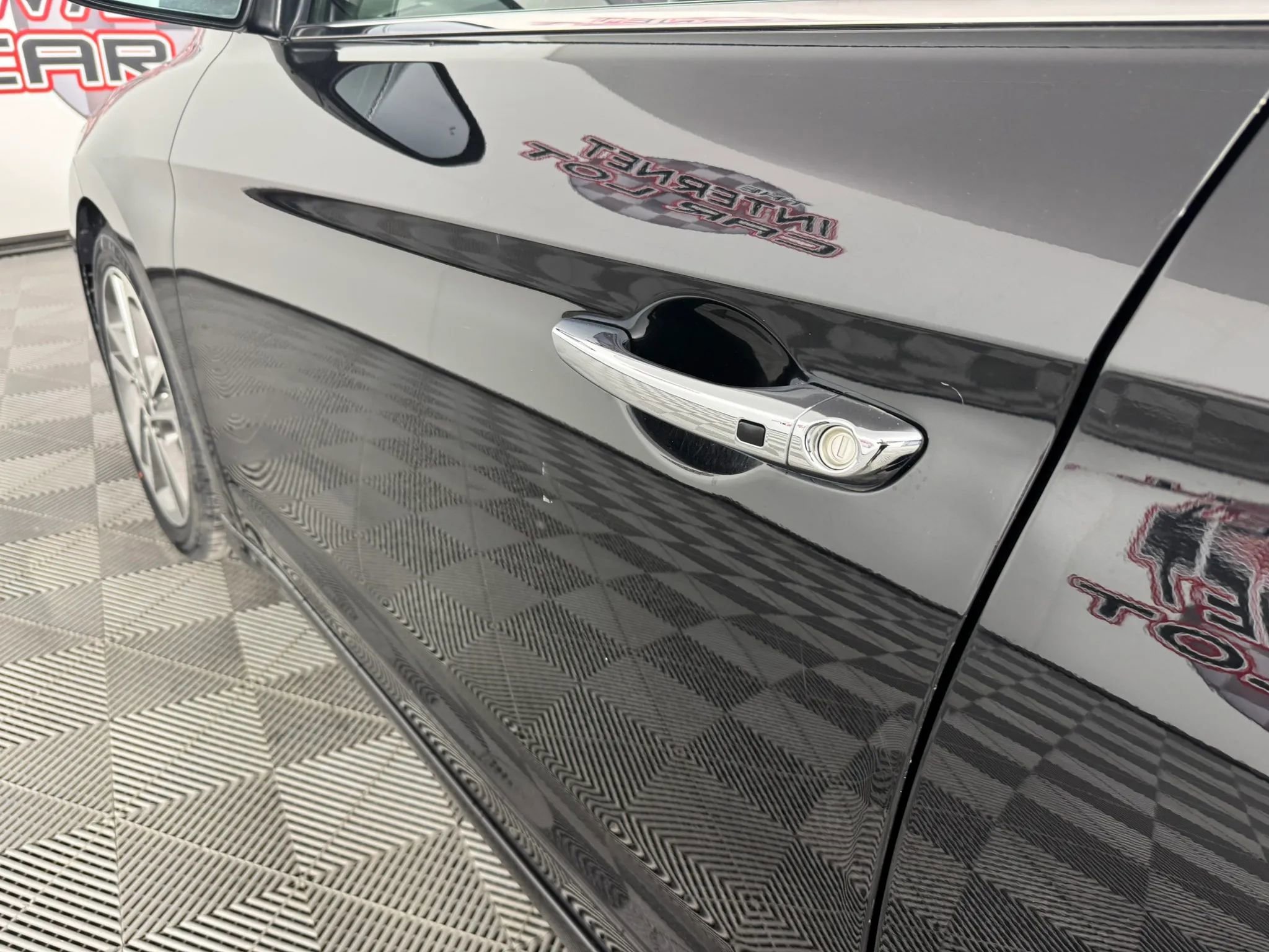 Used 2017 Hyundai Elantra Limited FWD image 24