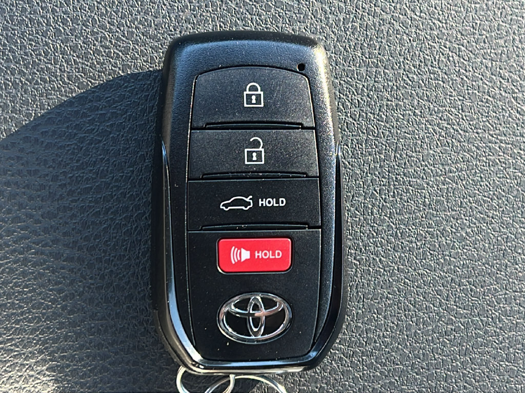 Used 2026 Toyota Camry SE w/ Convenience Package FWD image 22