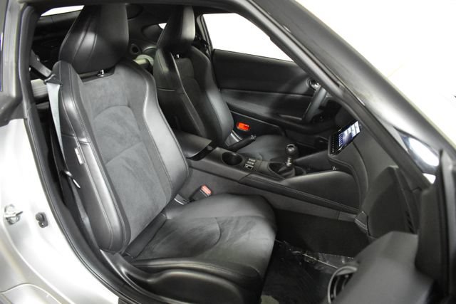 Certified 2024 Nissan Z Performance w/ Floor Mat Package RWD image 34