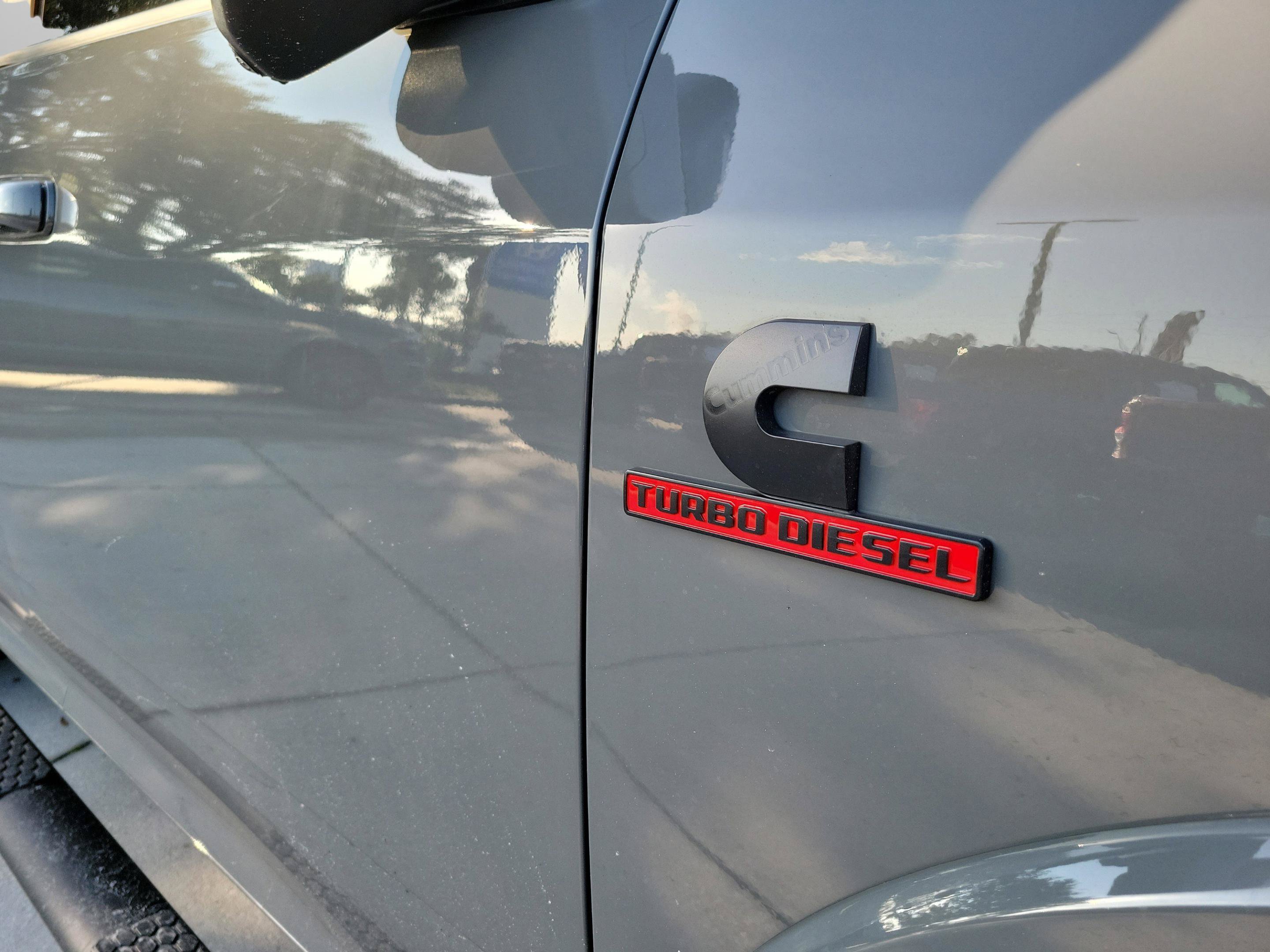 Used 2025 RAM 2500 Laramie w/ Night Edition AWD/4WD image 31