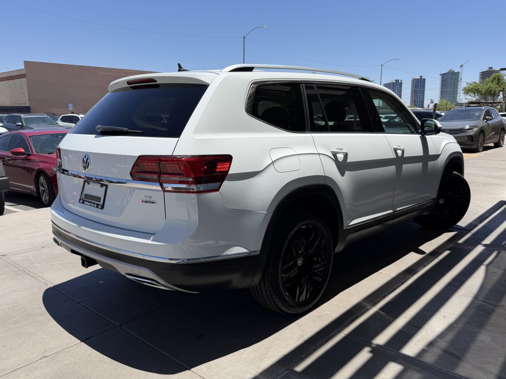 Used 2018 Volkswagen Atlas SEL Premium AWD/4WD image 4