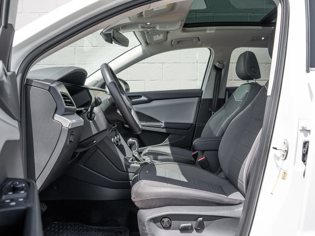 Certified 2023 Volkswagen Taos S FWD image 17