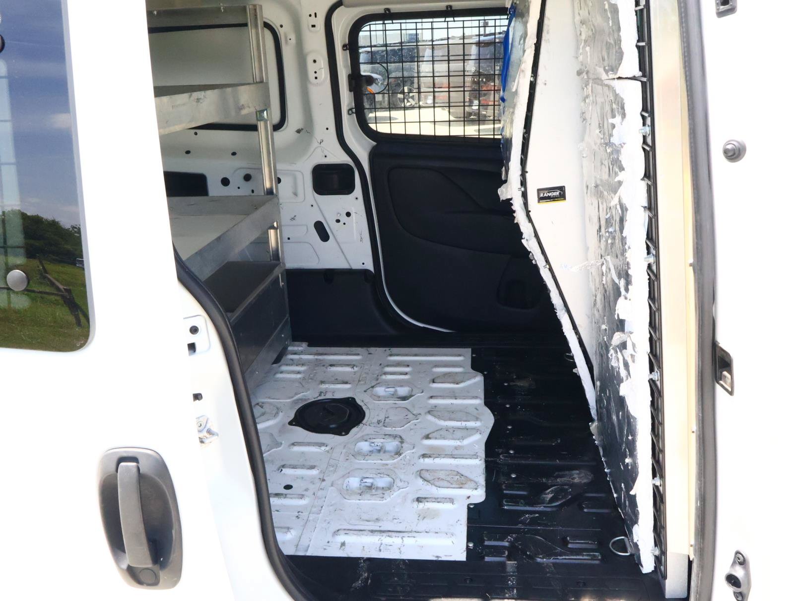 Used 2021 RAM ProMaster City Tradesman SLT w/ Window Group 05 FWD image 10