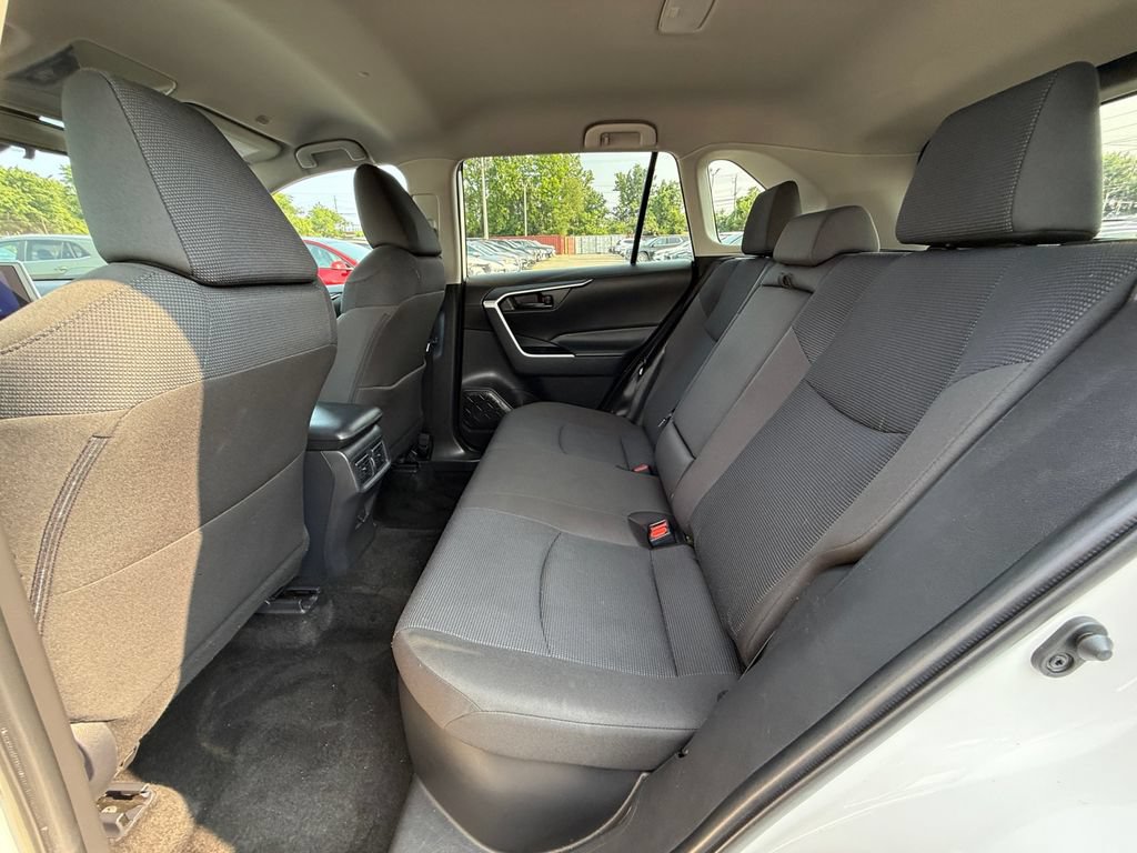 Used 2025 Toyota RAV4 LE AWD/4WD image 22